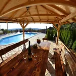 In With Seaview, Terrace, Air Condition, Wifi *