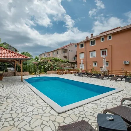 In With Seaview, Terrace, Air Condition, Wifi Appartement