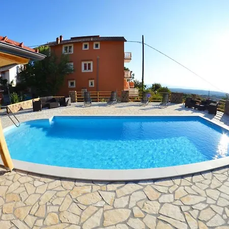In With Seaview, Terrace, Air Condition, Wifi * Mundanije