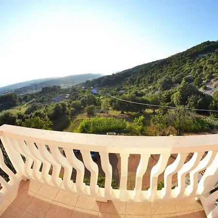 In With Seaview, Terrace, Air Condition, Wifi