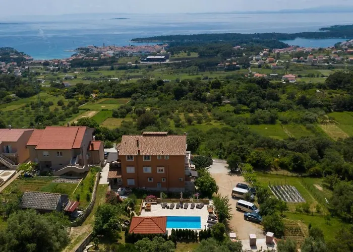 In With Seaview, Terrace, Air Condition, Wifi