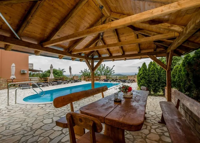 In With Seaview, Terrace, Air Condition, Wifi Appartamento Mundanije