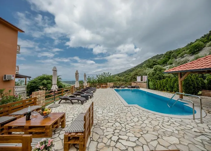 In With Seaview, Terrace, Air Condition, Wifi