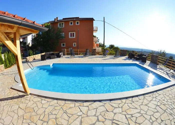 In With Seaview, Terrace, Air Condition, Wifi * Mundanije