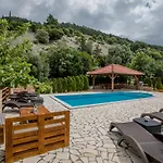 In With Seaview, Terrace, Air Condition, Wifi Apartament