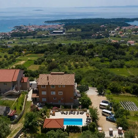 In With Seaview, Terrace, Air Condition, Wifi