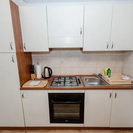 In With Seaview, Terrace, Air Condition, Wifi * Mundanije