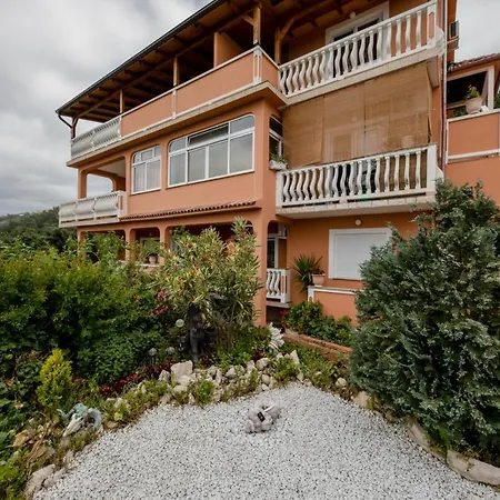 In With Seaview, Terrace, Air Condition, Wifi