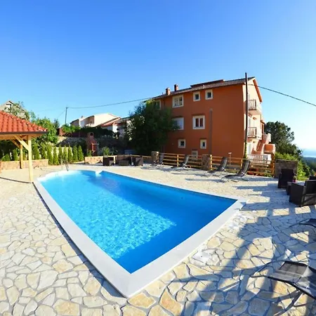 In With Seaview, Terrace, Air Condition, Wifi Apartamento *
