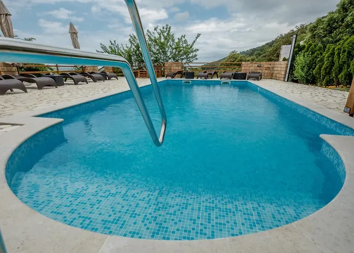 Appartement In With Seaview, Terrace, Air Condition, Wifi
