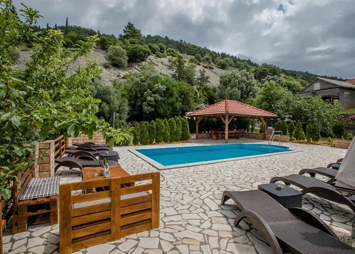 In With Seaview, Terrace, Air Condition, Wifi Appartement